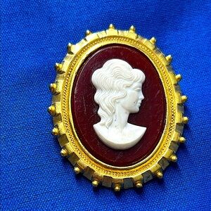 🖤Vintage RARE FIND DESIGN C.Stein signed cameo brooch